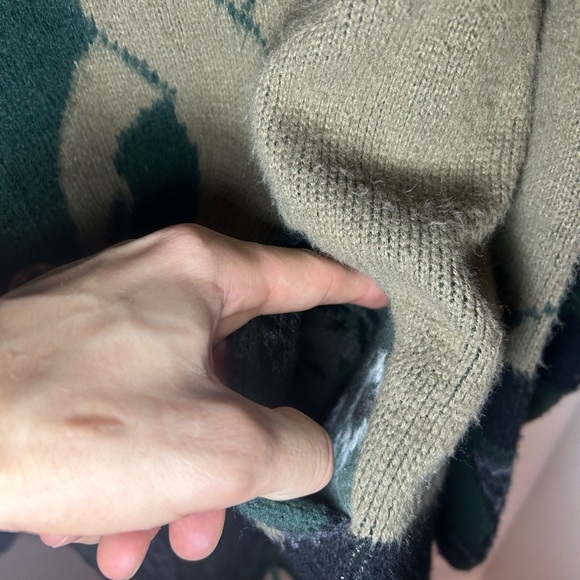 Vintage horses rider knit button up cloak - Picture 9 of 11